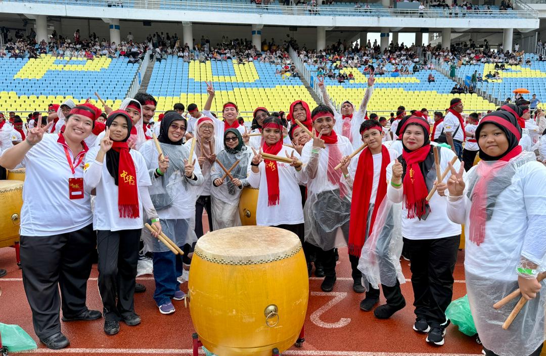 国内不同种族的鼓手以行动证明，身在多元社会中，也能携手建设和平丶互相尊重和理解的国家。